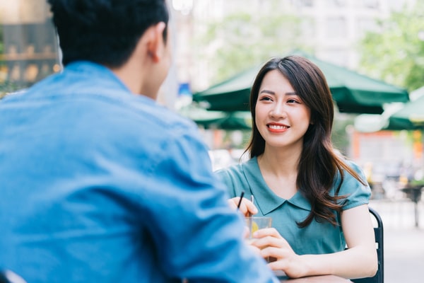 cafe dating min - 神奈川・横浜のパパ活事情は？相場・デート場所、人気のアプリ5選を紹介